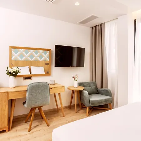 Days Ξενοδοχείο 4*
