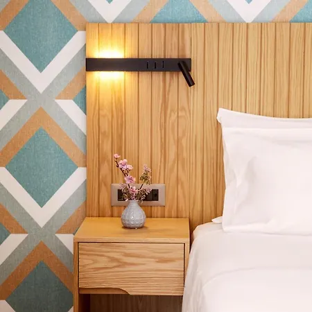 Days Hotel Atenas